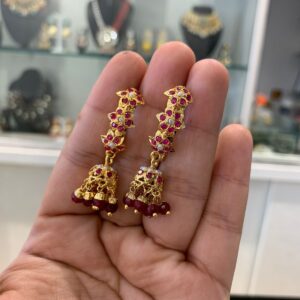 Gold-plated Maroon Jhumki Earrings with semi-precious pearls – Traditional Indian earrings